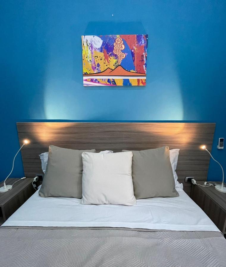 Holiday Naples Art Rooms 외부 사진