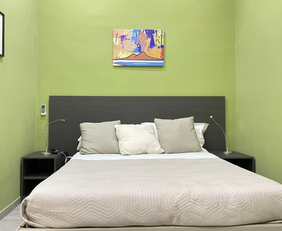 Holiday Naples Art Rooms 외부 사진