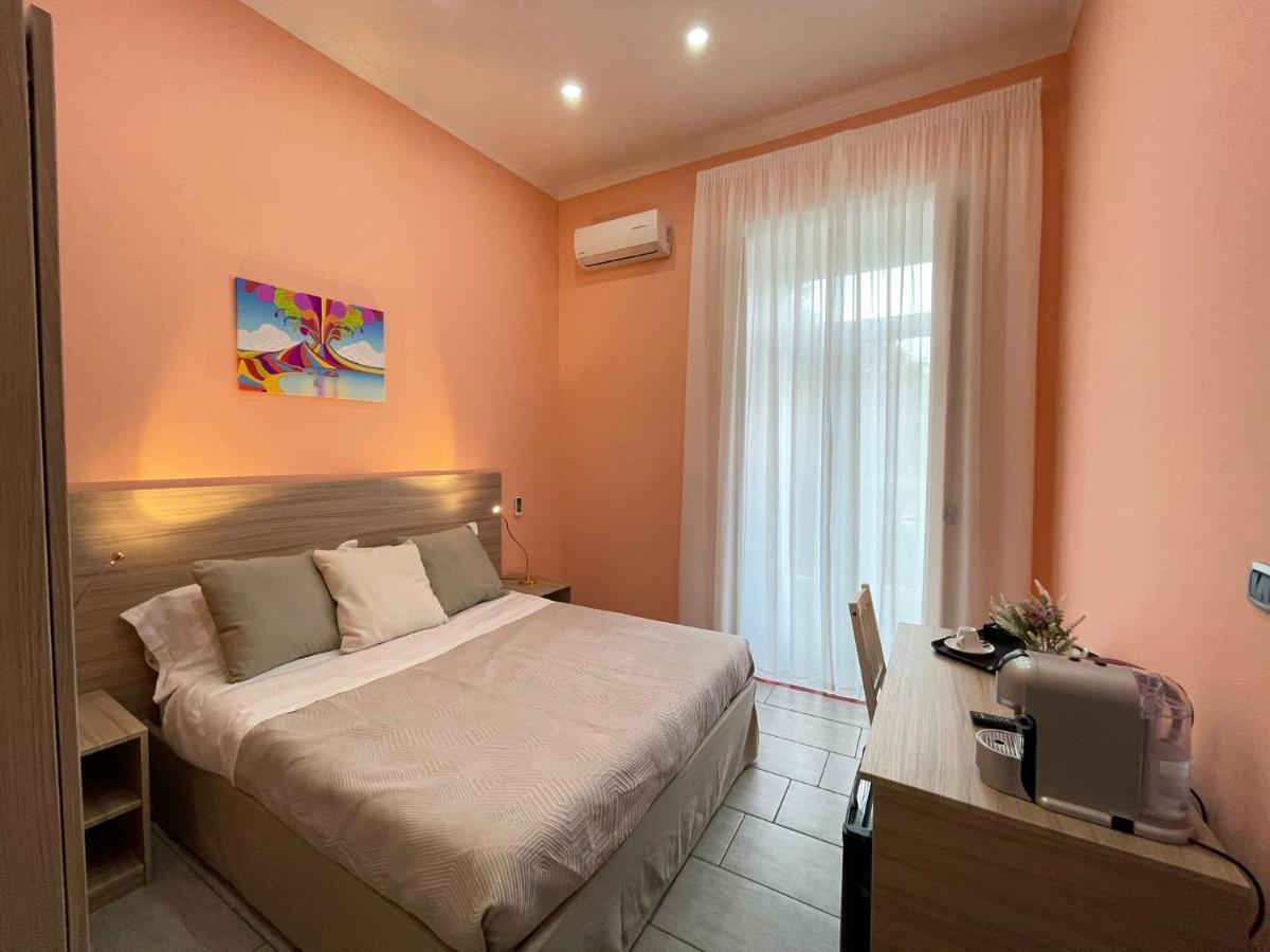 Holiday Naples Art Rooms 외부 사진